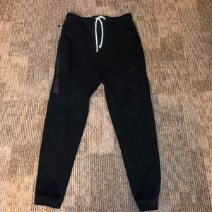 Nike tech fleece pants